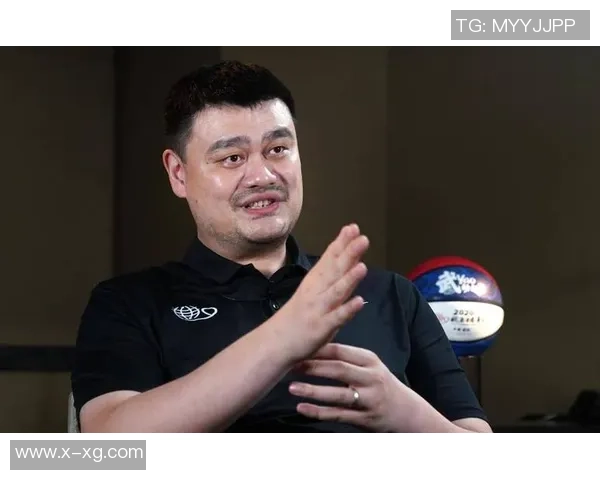 科尔与姚明的篮球传奇背后揭示的种族偏见与文化冲突